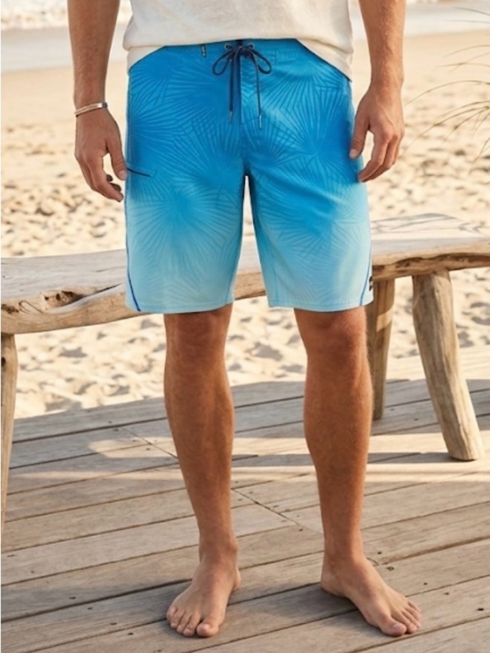 O'NEIL‎ HYPERFREAK HEAT S-SEAM FADE BOARDSHORTS IN ELECTRIC BLUE